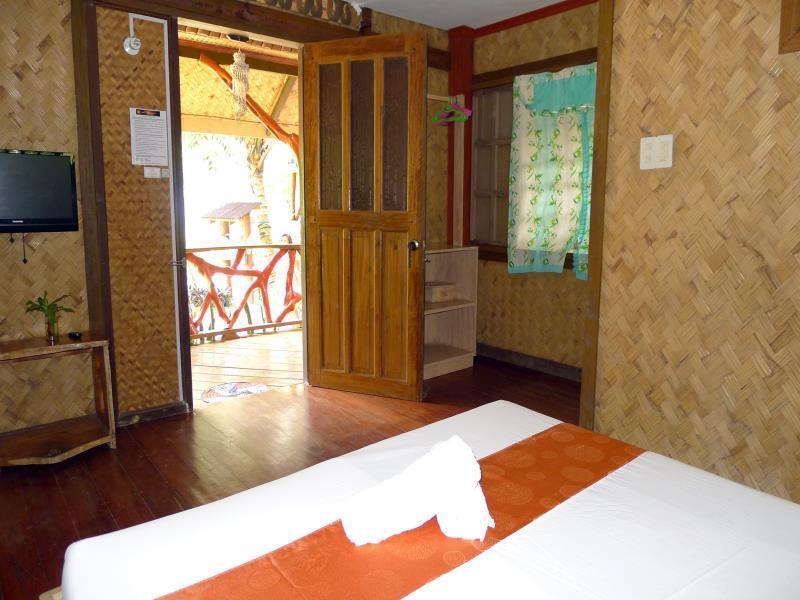 Kalinga Beach Resort 爱妮岛 外观 照片