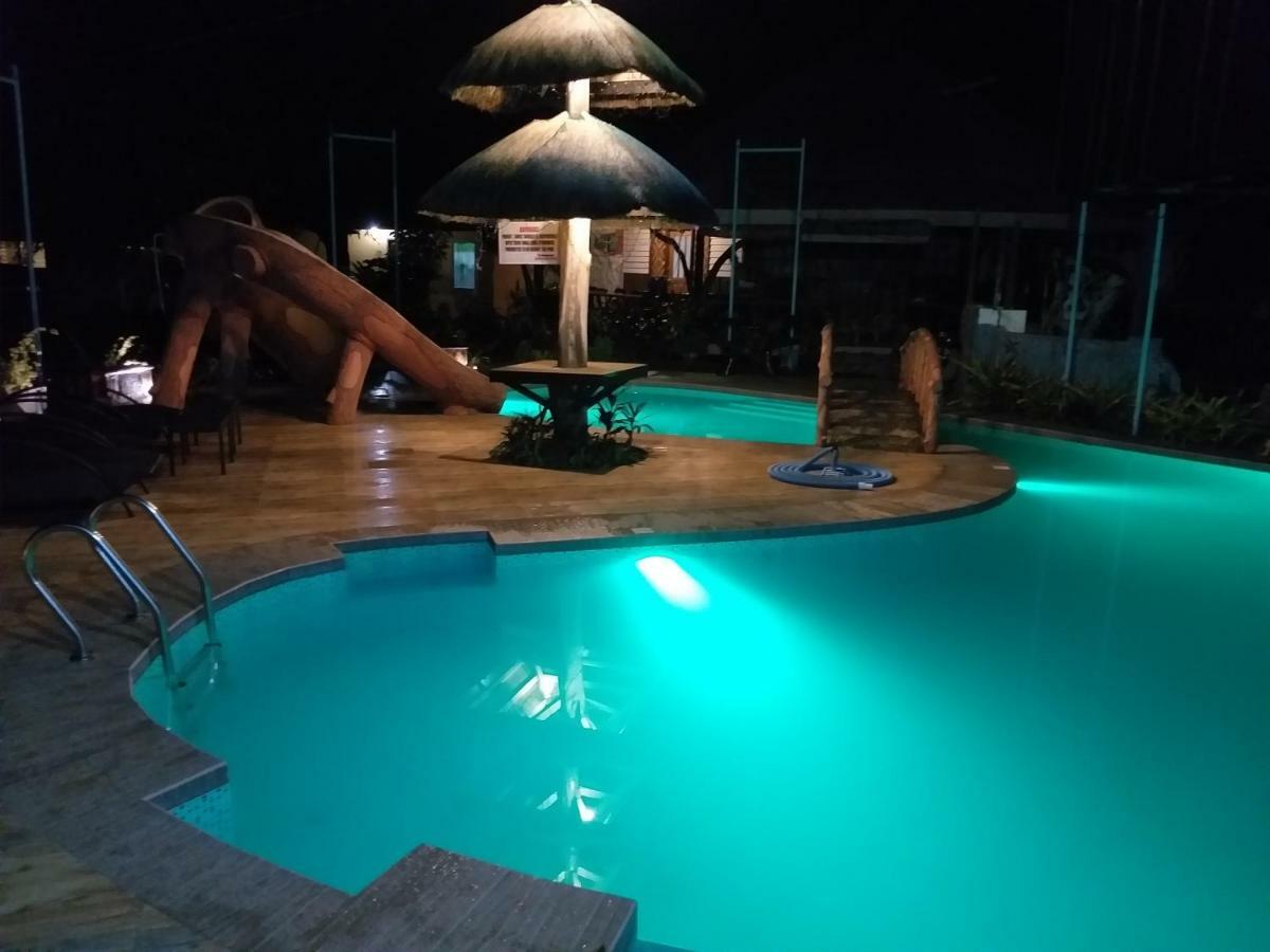Kalinga Beach Resort 爱妮岛 外观 照片